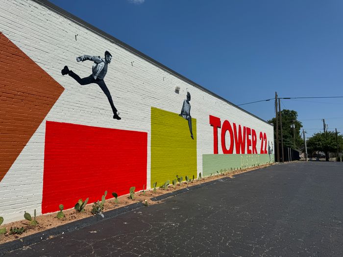 T22 Mural-Tower 22 District